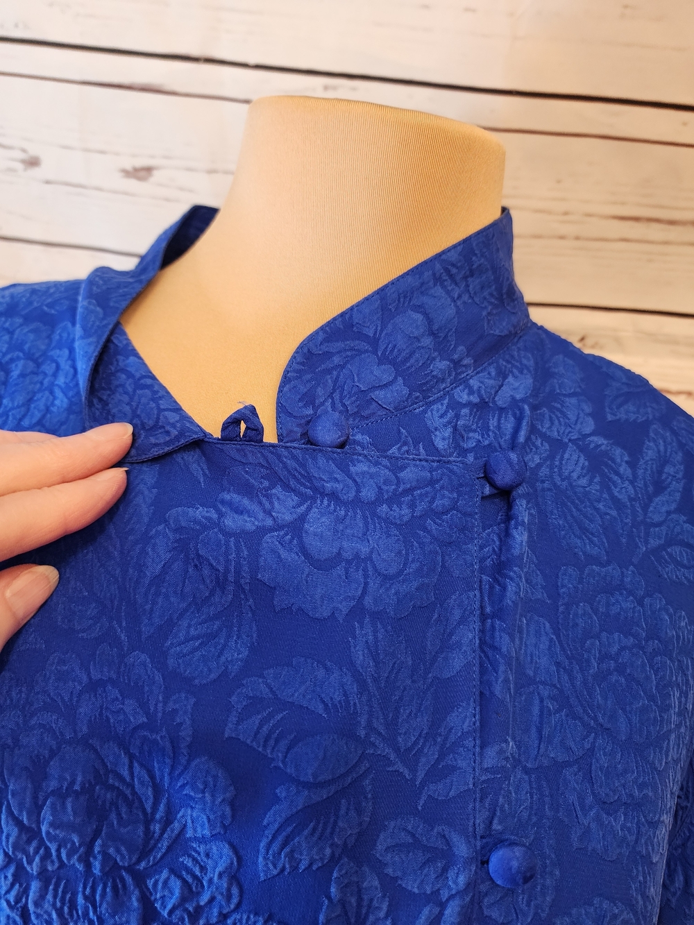 Royal Blue Textured Silk Mandarin Collar Blouse Frog Closure - Picture 4 of 8